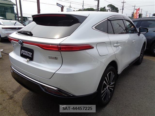 Toyota HARRIER 2023-02 7454655-7