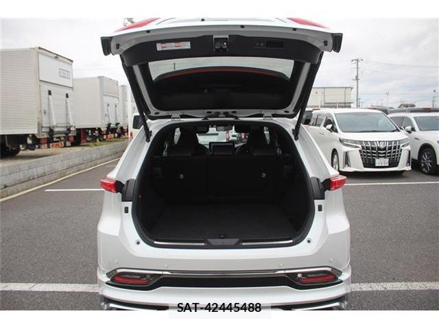Toyota HARRIER 2023-10 7723855-28