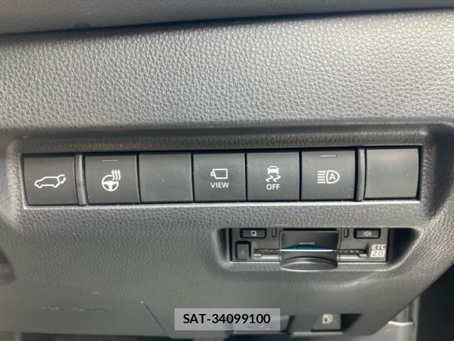 Toyota HARRIER 2023-08 7961914-21