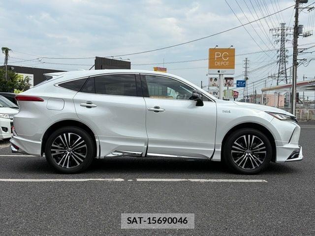 Toyota HARRIER 2023-04 8314676-7