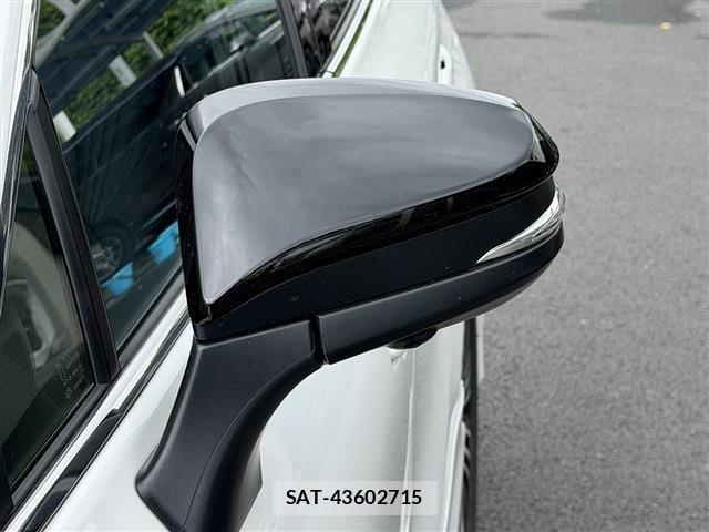 Toyota HARRIER 2023-08 8666230-28