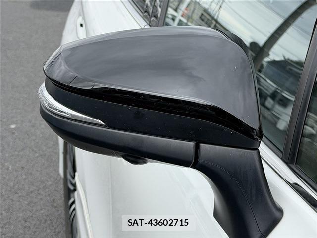 Toyota HARRIER 2023-08 8666230-29