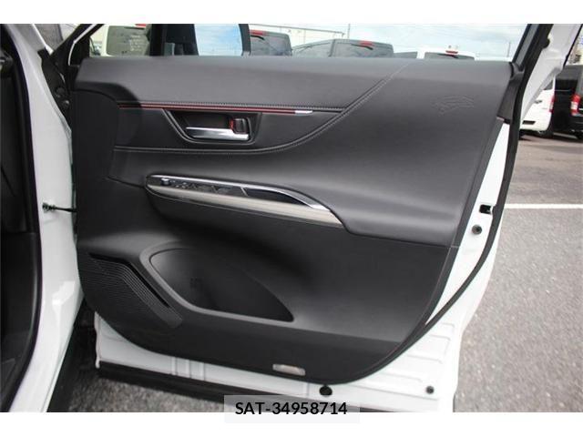 Toyota HARRIER 2026-02 8871121-18