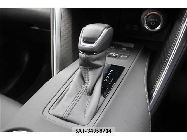 Toyota HARRIER 2026-02 8871121-23