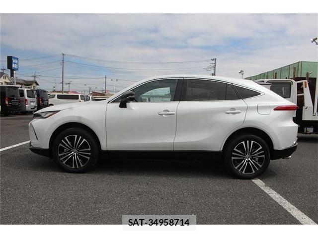 Toyota HARRIER 2026-02 8871121-8