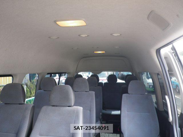 Toyota HIACE COMMUTER 2011-03 812881-10