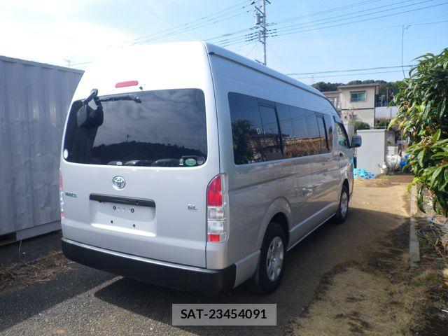 Toyota HIACE COMMUTER 2011-03 812881-1