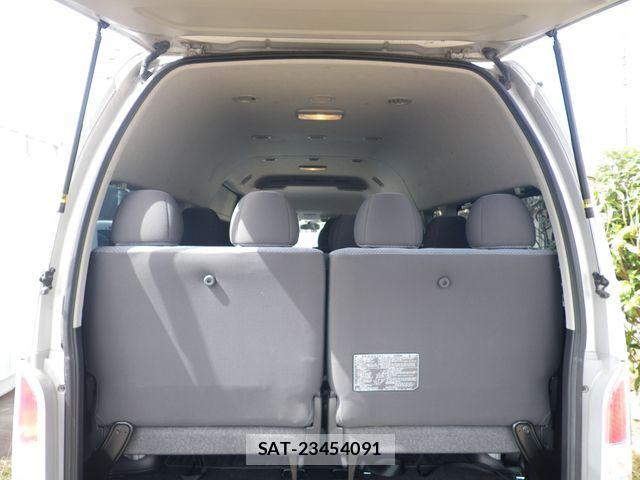 Toyota HIACE COMMUTER 2011-03 812881-6