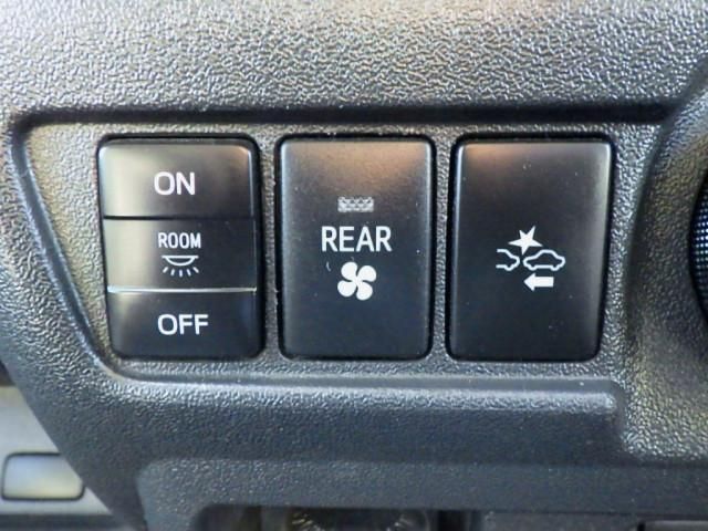 Toyota HIACE COMMUTER 2018-03 2385895-19