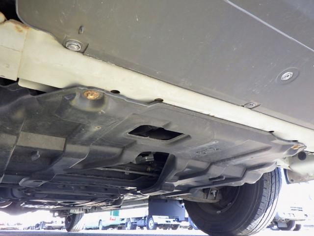 Toyota HIACE COMMUTER 2018-03 2385895-25