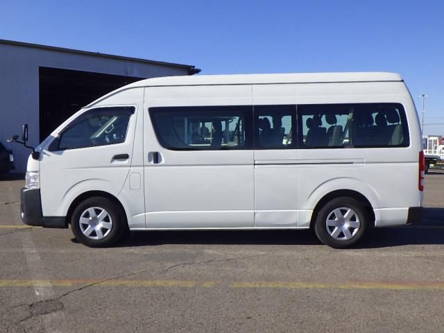 Toyota HIACE COMMUTER 2018-03 2385895-3