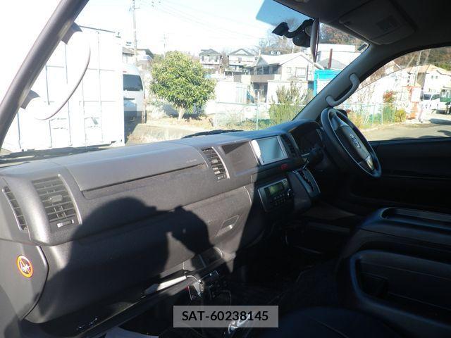 Toyota HIACE COMMUTER 2014-03 2961467-3