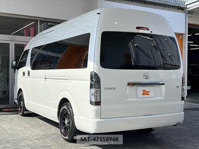 Toyota HIACE COMMUTER 2023-11 4593375-12