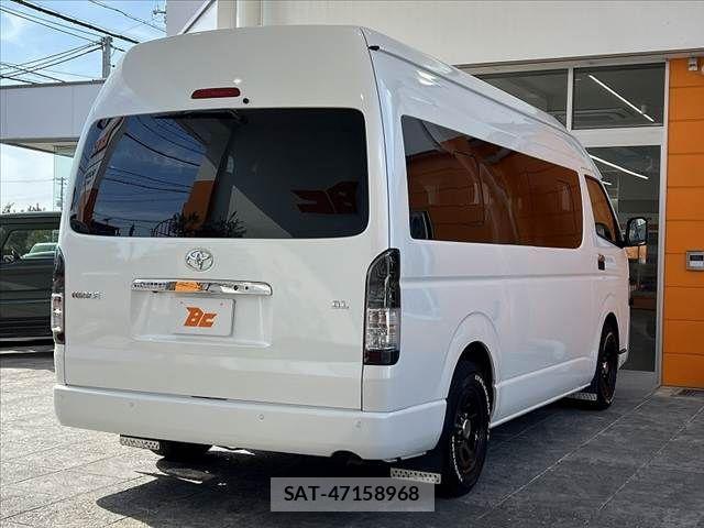 Toyota HIACE COMMUTER 2023-11 4593375-14