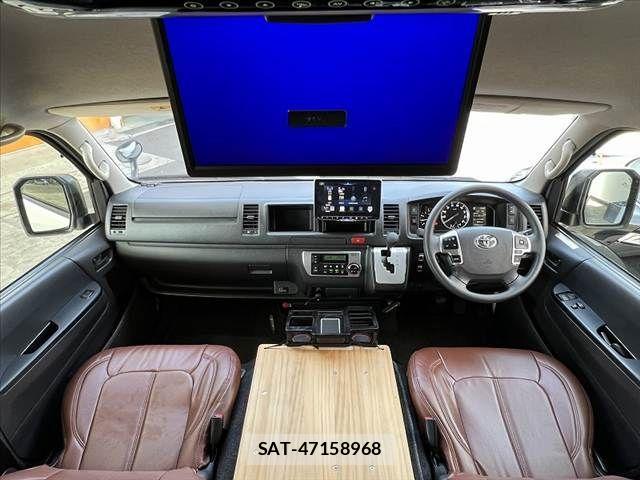 Toyota HIACE COMMUTER 2023-11 4593375-1