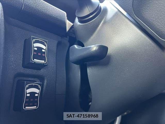 Toyota HIACE COMMUTER 2023-11 4593375-28