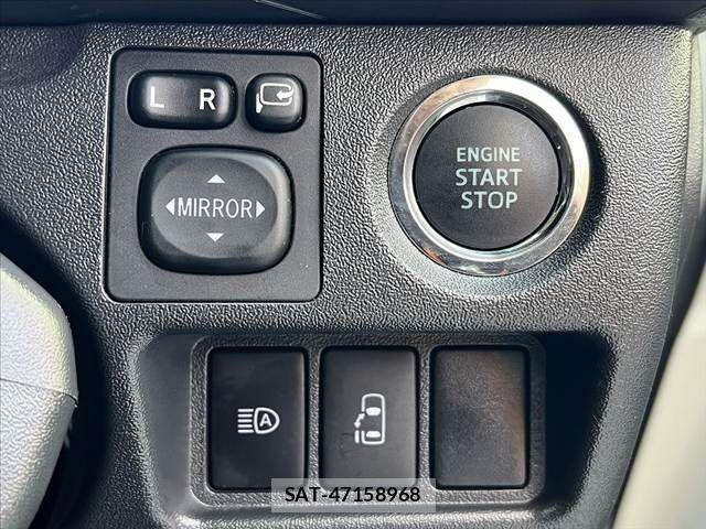 Toyota HIACE COMMUTER 2023-11 4593375-3