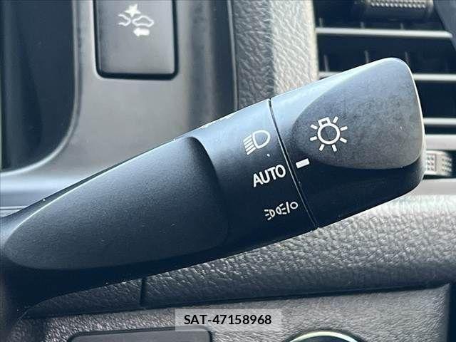 Toyota HIACE COMMUTER 2023-11 4593375-4