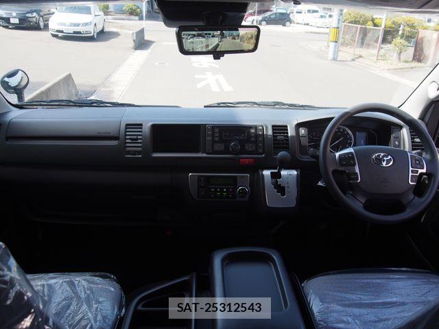 Toyota HIACE COMMUTER 2026-01 4753994-1