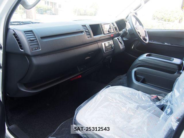 Toyota HIACE COMMUTER 2026-01 4753994-5