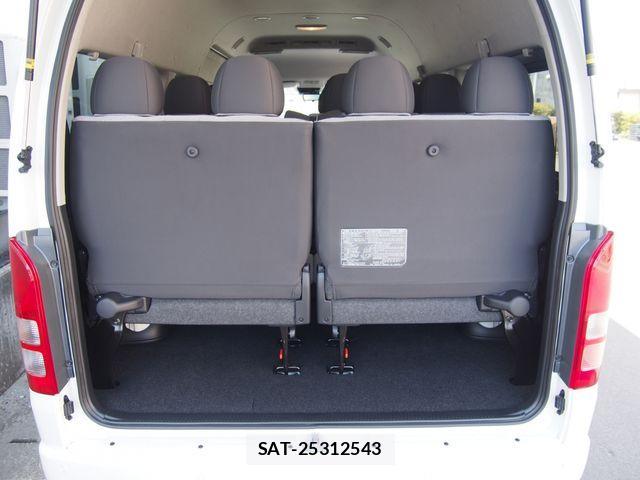 Toyota HIACE COMMUTER 2026-01 4753994-8