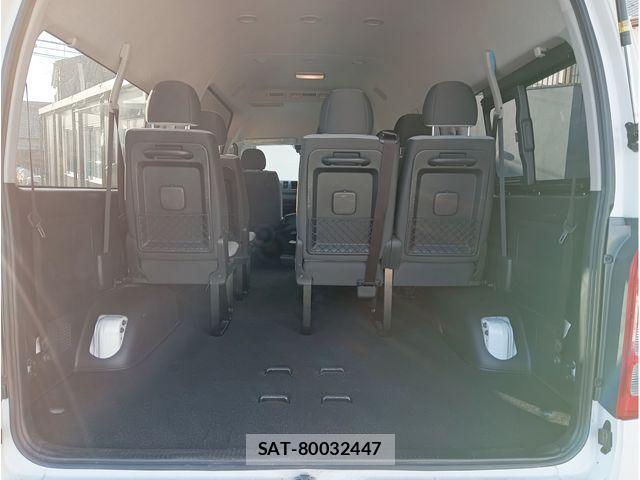 Toyota HIACE COMMUTER 2023-12 4753998-22