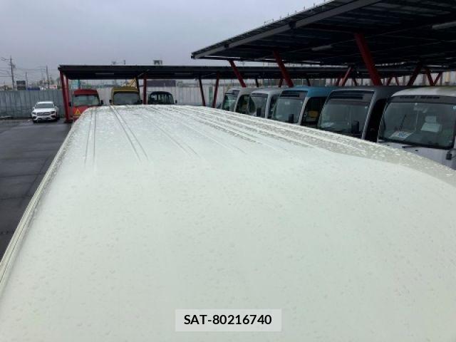 Toyota HIACE COMMUTER 2011-04 6244354-10