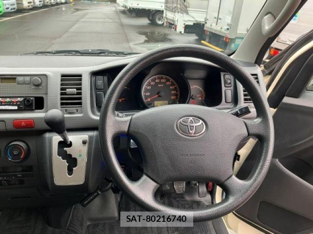 Toyota HIACE COMMUTER 2011-04 6244354-12