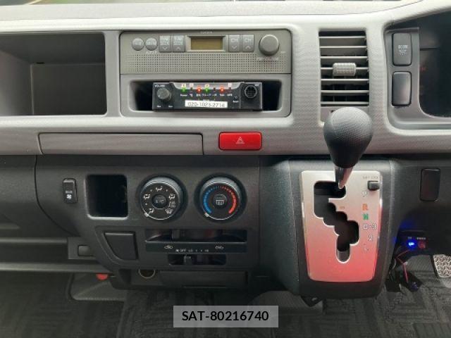Toyota HIACE COMMUTER 2011-04 6244354-13