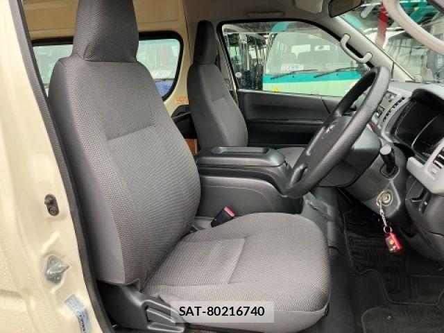 Toyota HIACE COMMUTER 2011-04 6244354-18