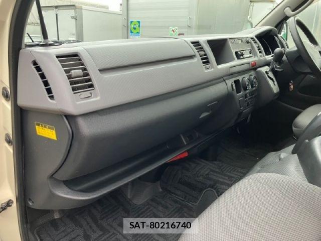 Toyota HIACE COMMUTER 2011-04 6244354-20