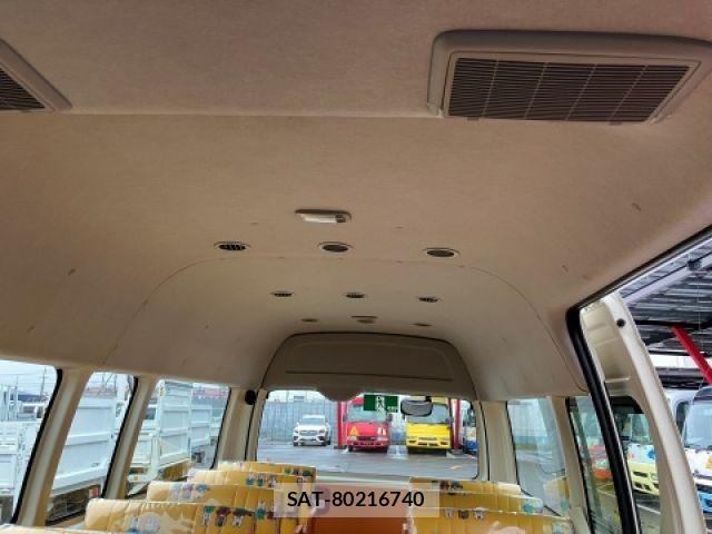 Toyota HIACE COMMUTER 2011-04 6244354-21