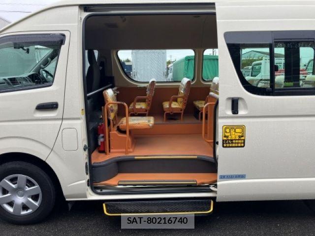 Toyota HIACE COMMUTER 2011-04 6244354-6