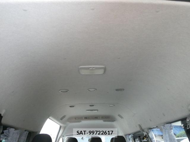 Toyota HIACE COMMUTER 2020-03 6612166-20