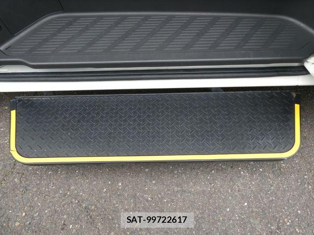 Toyota HIACE COMMUTER 2020-03 6612166-8