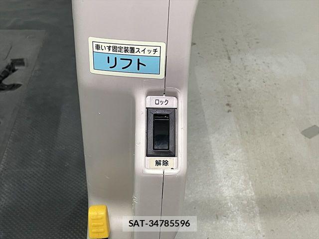 Toyota HIACE COMMUTER 2012-03 6716242-10