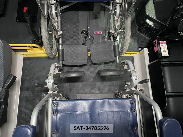 Toyota HIACE COMMUTER 2012-03 6716242-15