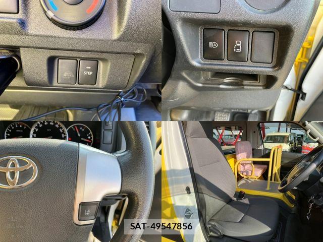 Toyota HIACE COMMUTER 2018-03 6993976-5