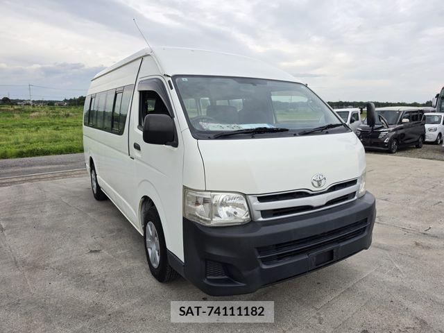 Toyota HIACE COMMUTER 2011-04 7616905-1