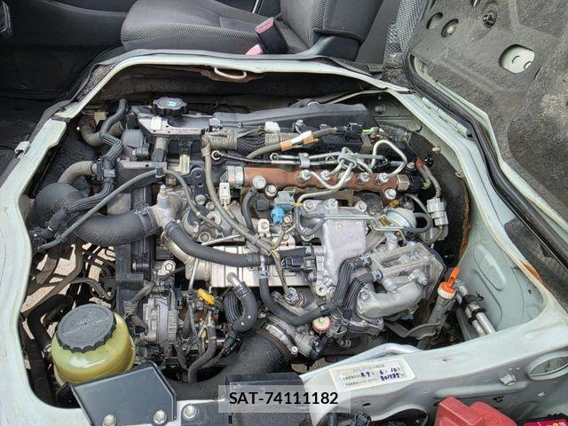 Toyota HIACE COMMUTER 2011-04 7616905-26