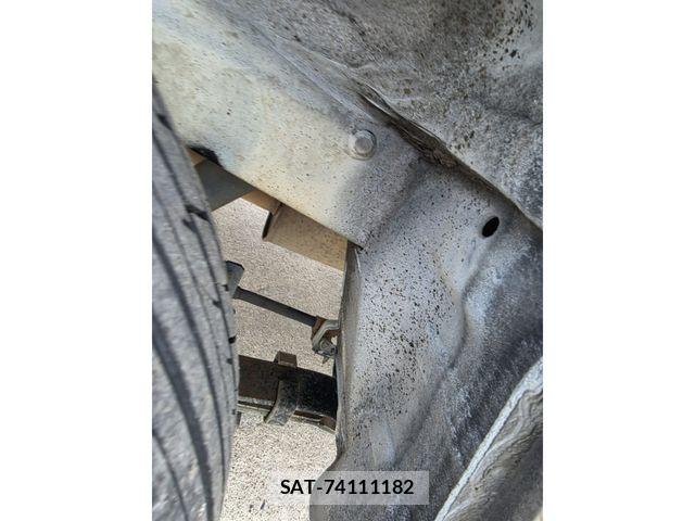 Toyota HIACE COMMUTER 2011-04 7616905-27