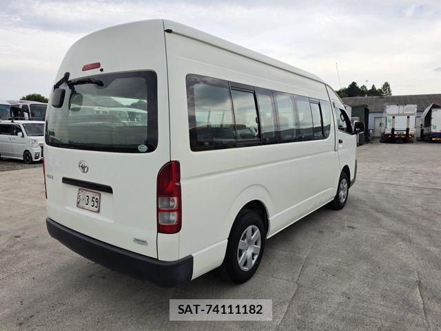 Toyota HIACE COMMUTER 2011-04 7616905-3