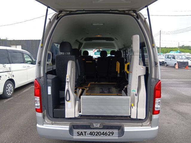 Toyota HIACE COMMUTER 2018-05 7616903-5