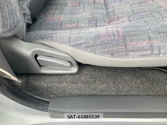 Toyota HIACE COMMUTER 2005-07 8099464-14