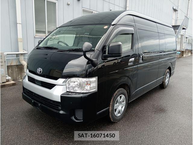 Toyota HIACE COMMUTER 2024-01 8207778-0