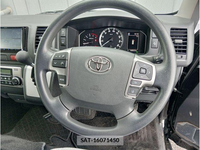 Toyota HIACE COMMUTER 2024-01 8207778-11