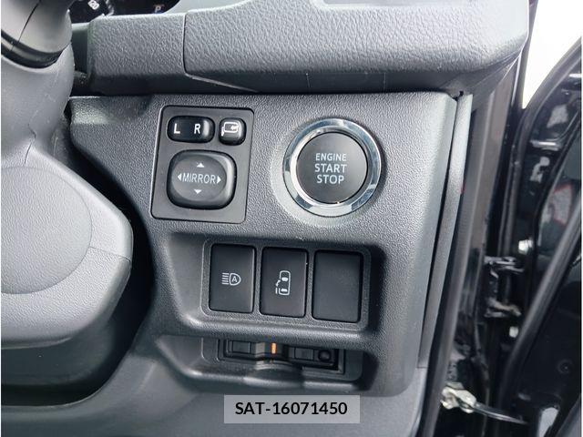 Toyota HIACE COMMUTER 2024-01 8207778-12