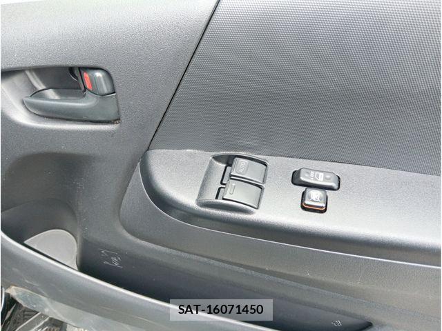 Toyota HIACE COMMUTER 2024-01 8207778-16