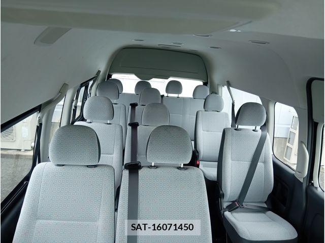 Toyota HIACE COMMUTER 2024-01 8207778-24