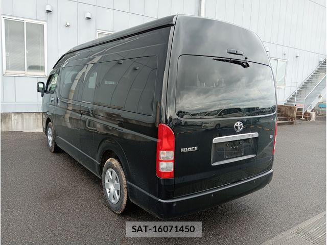 Toyota HIACE COMMUTER 2024-01 8207778-6